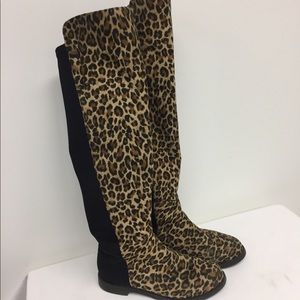Leopard flat boots